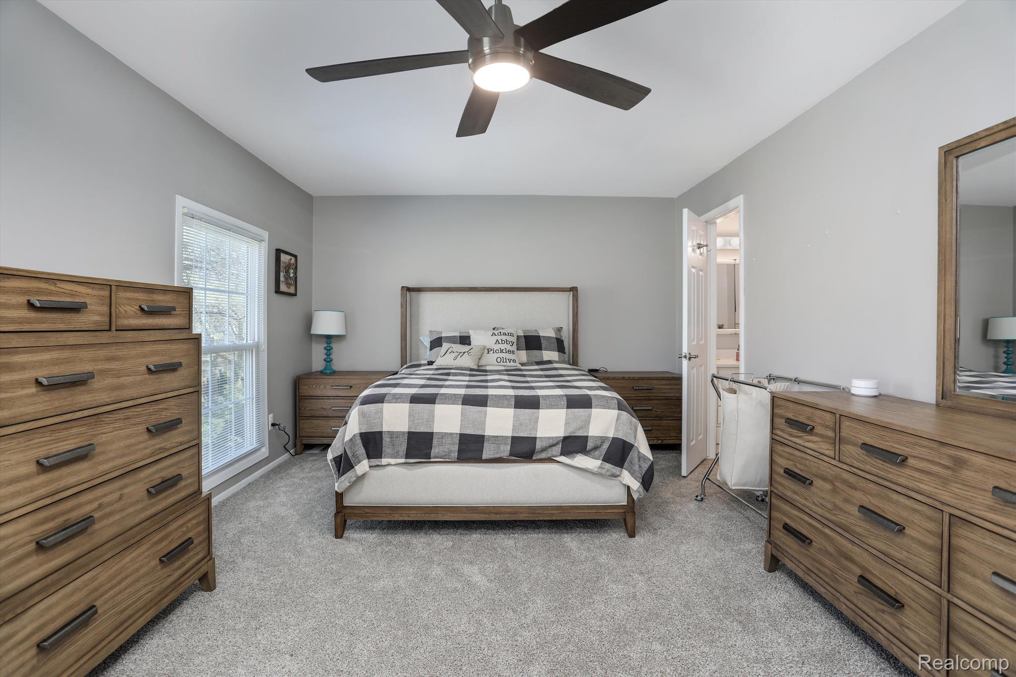 1357 AUTUMN Lane