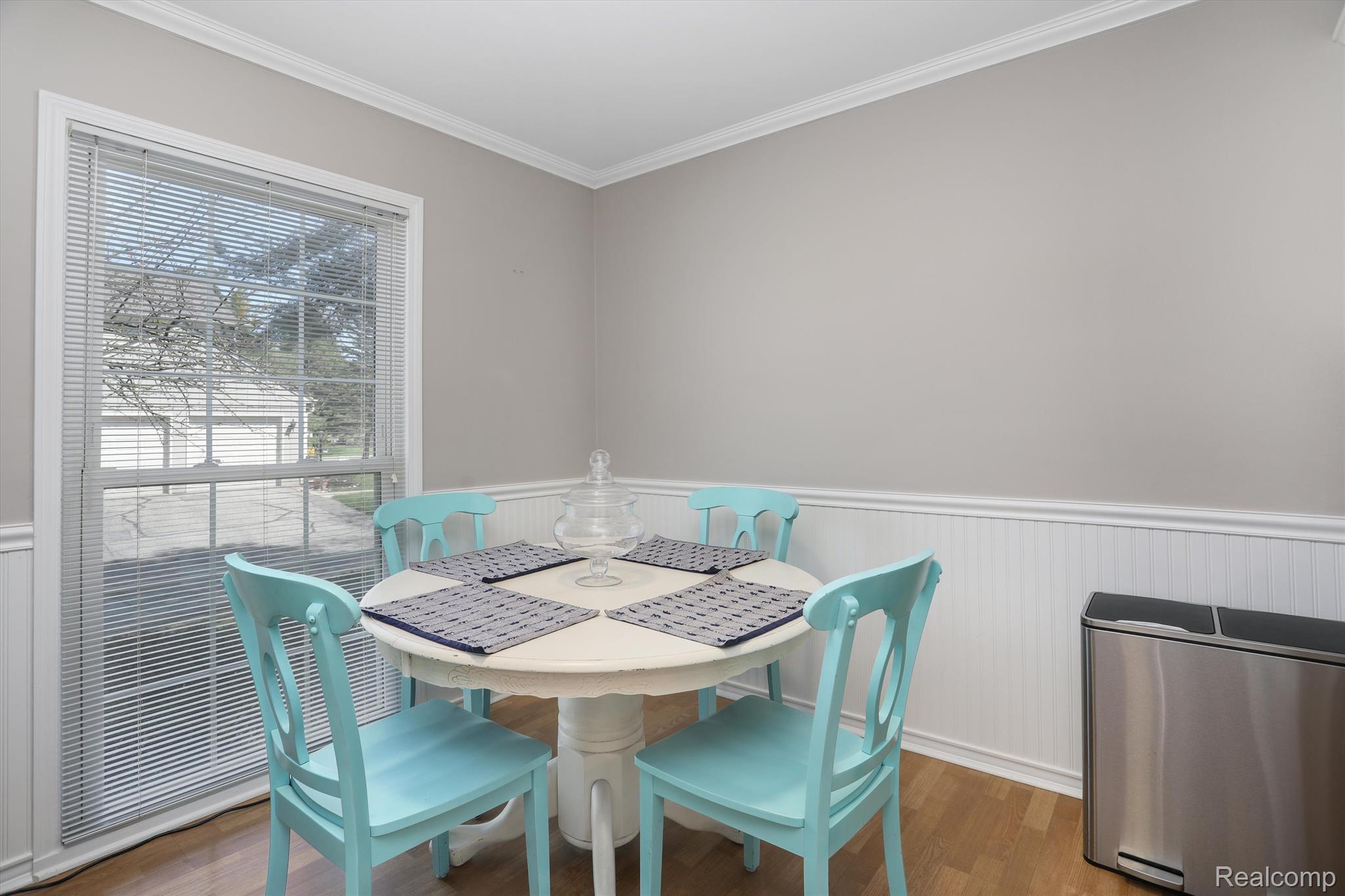 1357 AUTUMN Lane