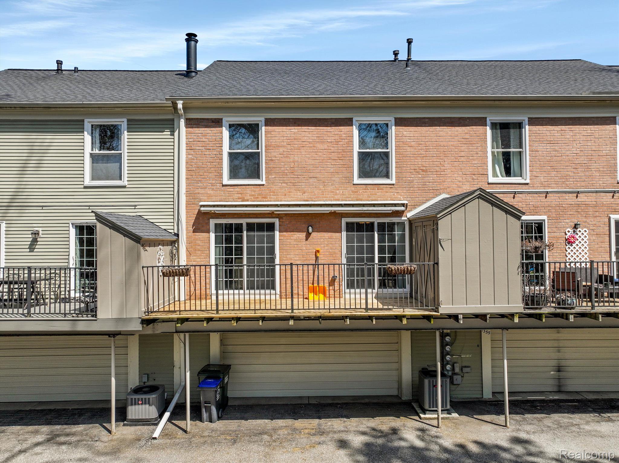 1357 AUTUMN Lane