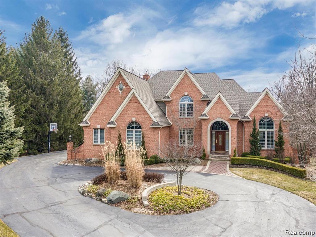 4555 VALLEY VIEW