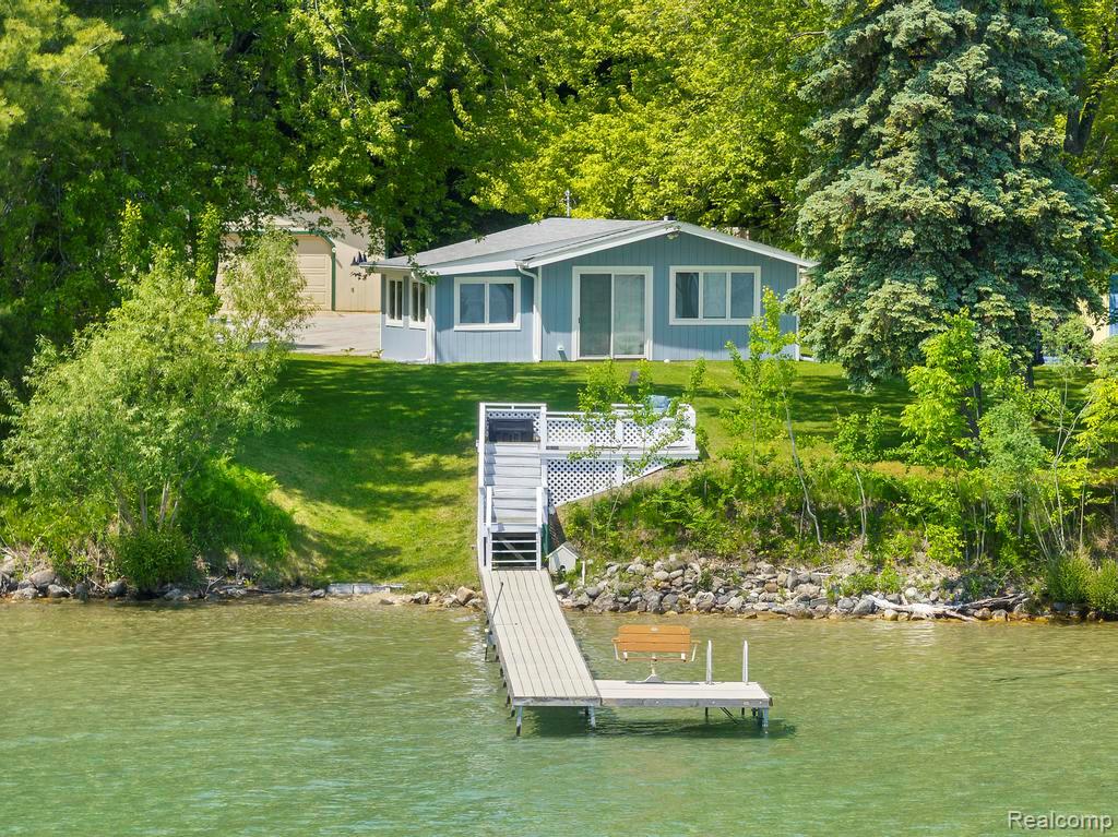 4037 N WEST TORCH LAKE Drive