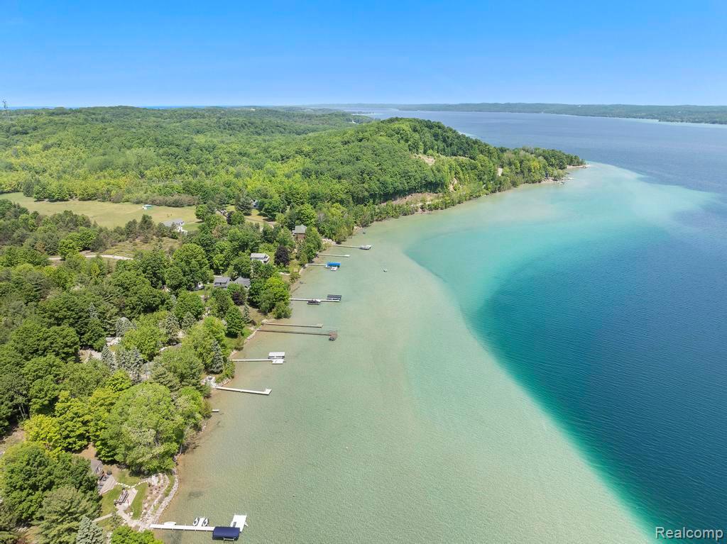 4037 N WEST TORCH LAKE Drive