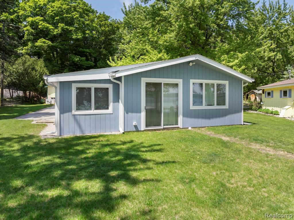 4037 N WEST TORCH LAKE Drive
