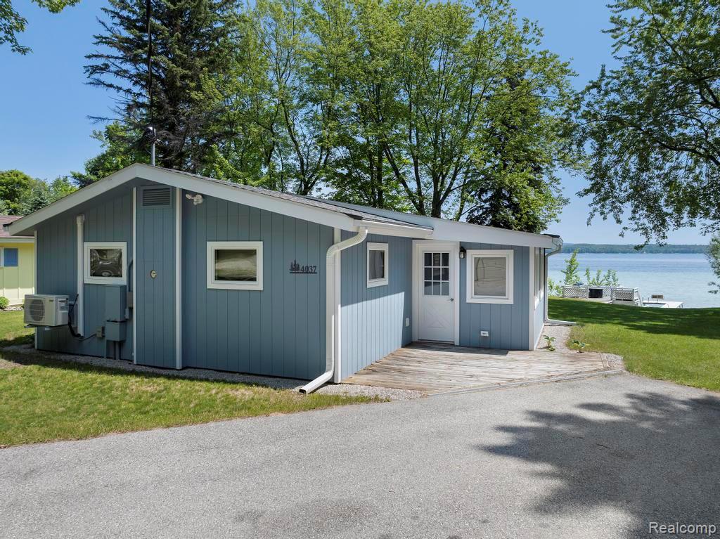 4037 N WEST TORCH LAKE Drive