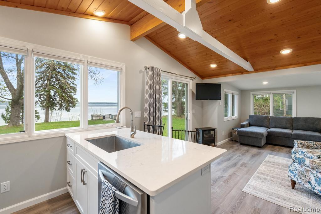 4037 N WEST TORCH LAKE Drive
