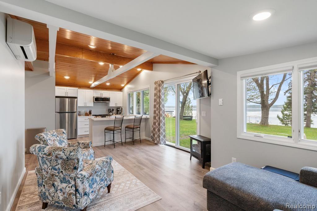 4037 N WEST TORCH LAKE Drive