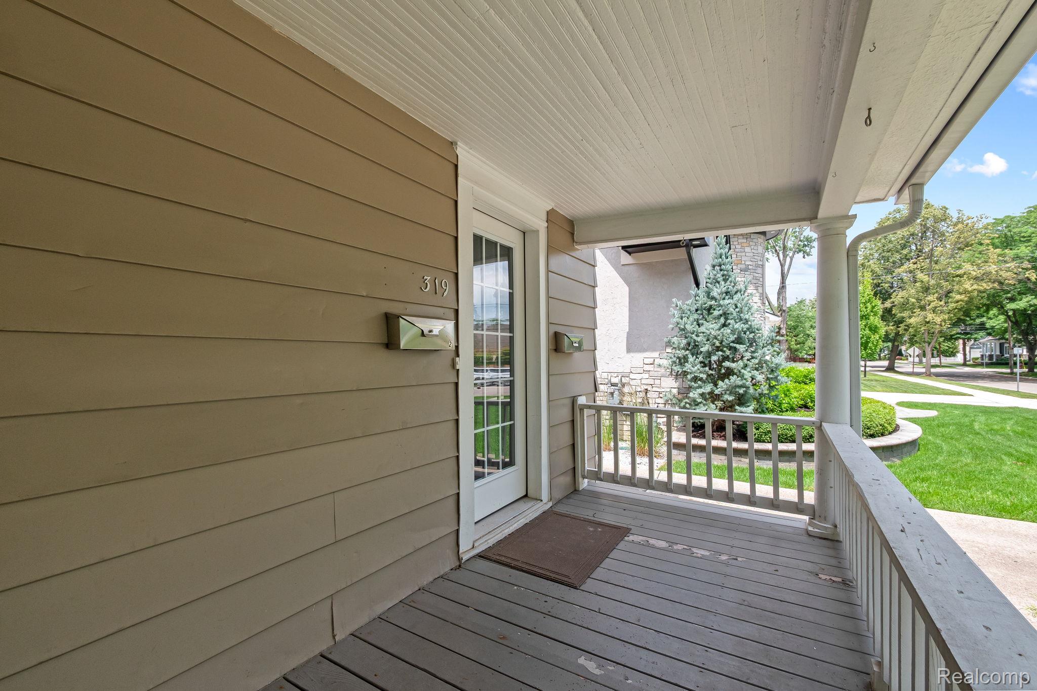 319 Oak Street