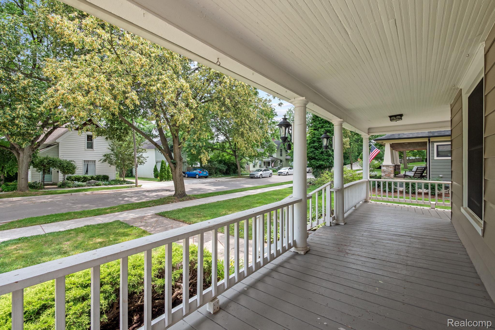319 Oak Street