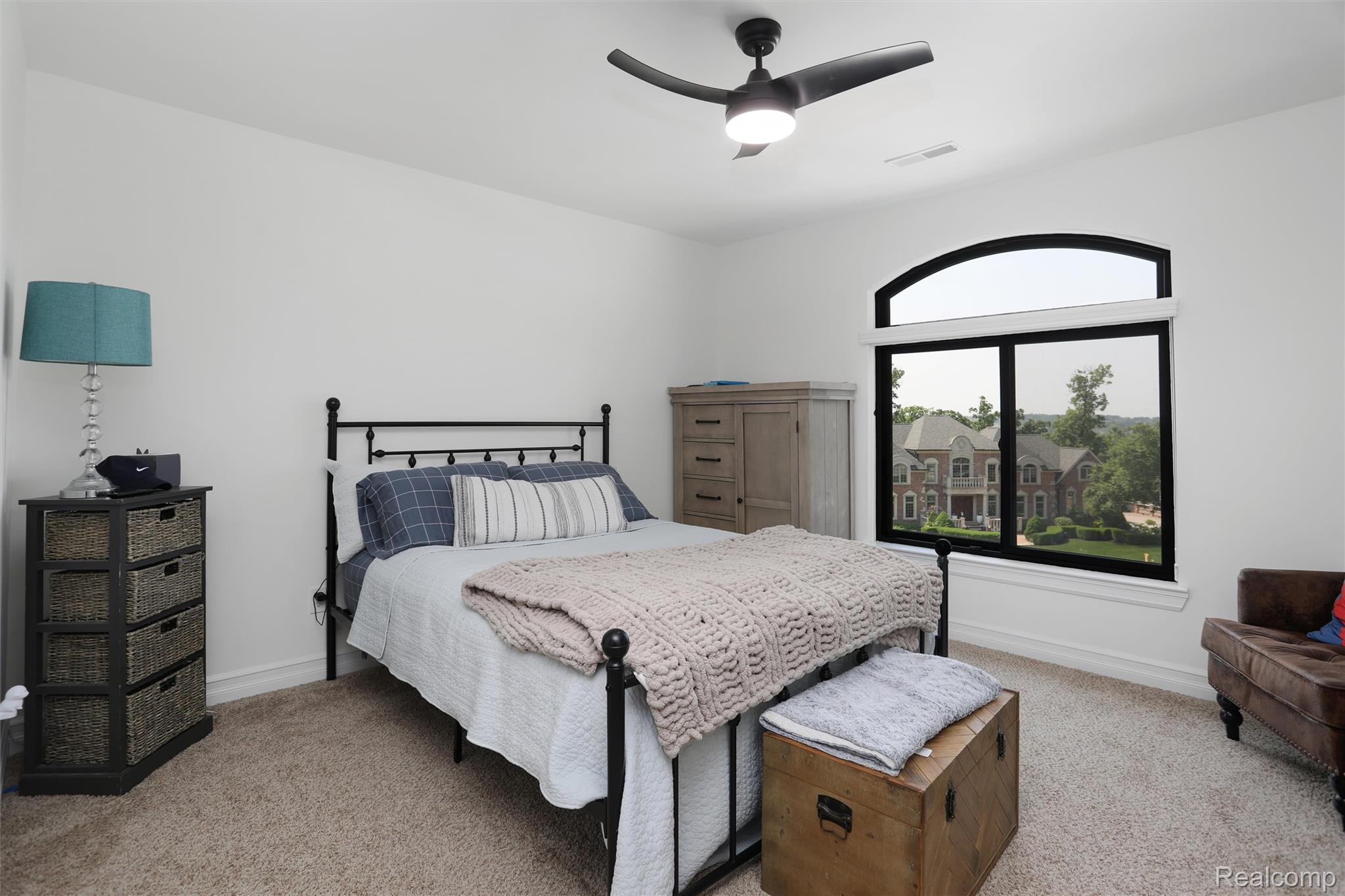 2584 Heights View Court