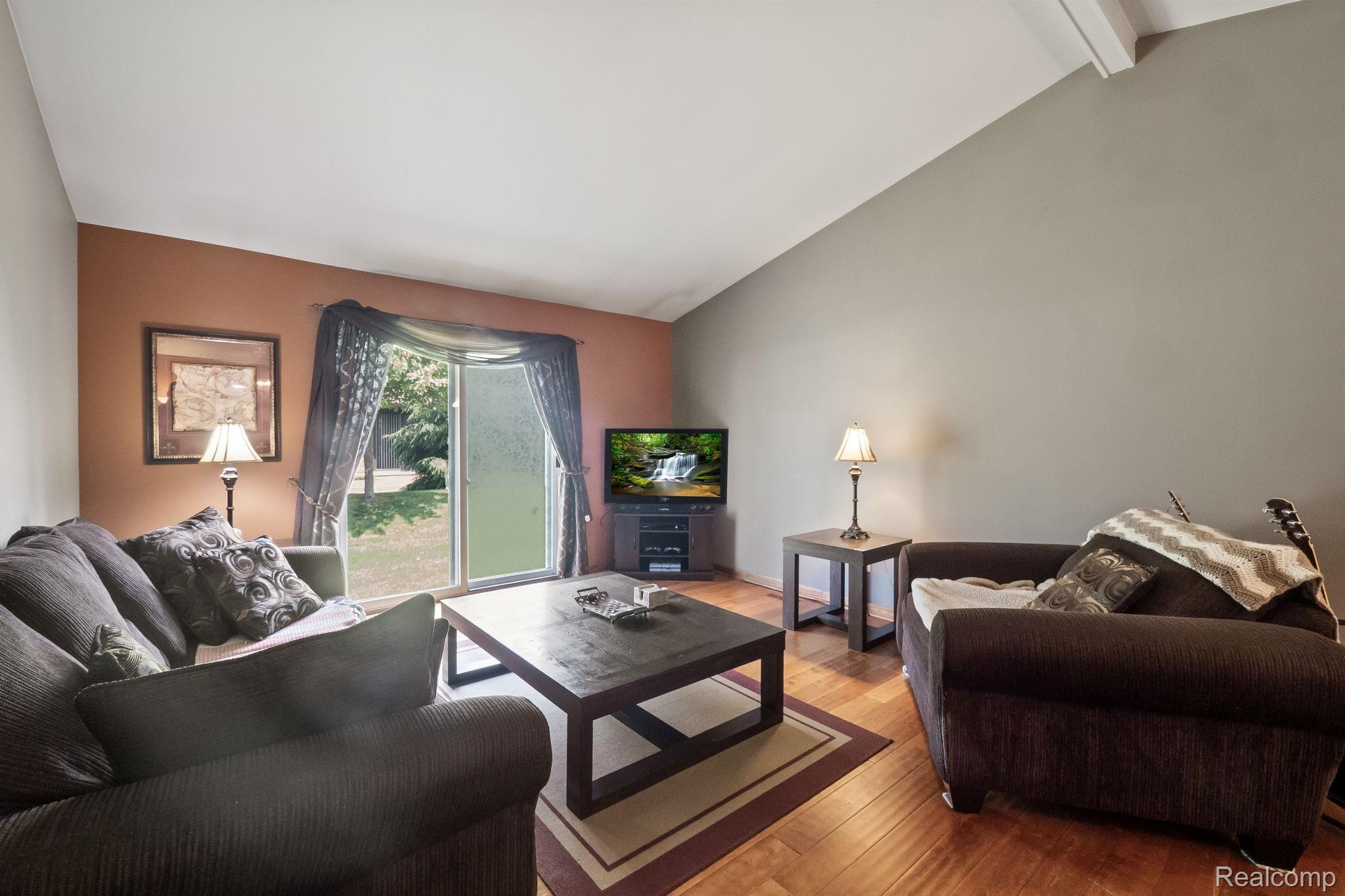2175 London Bridge Drive