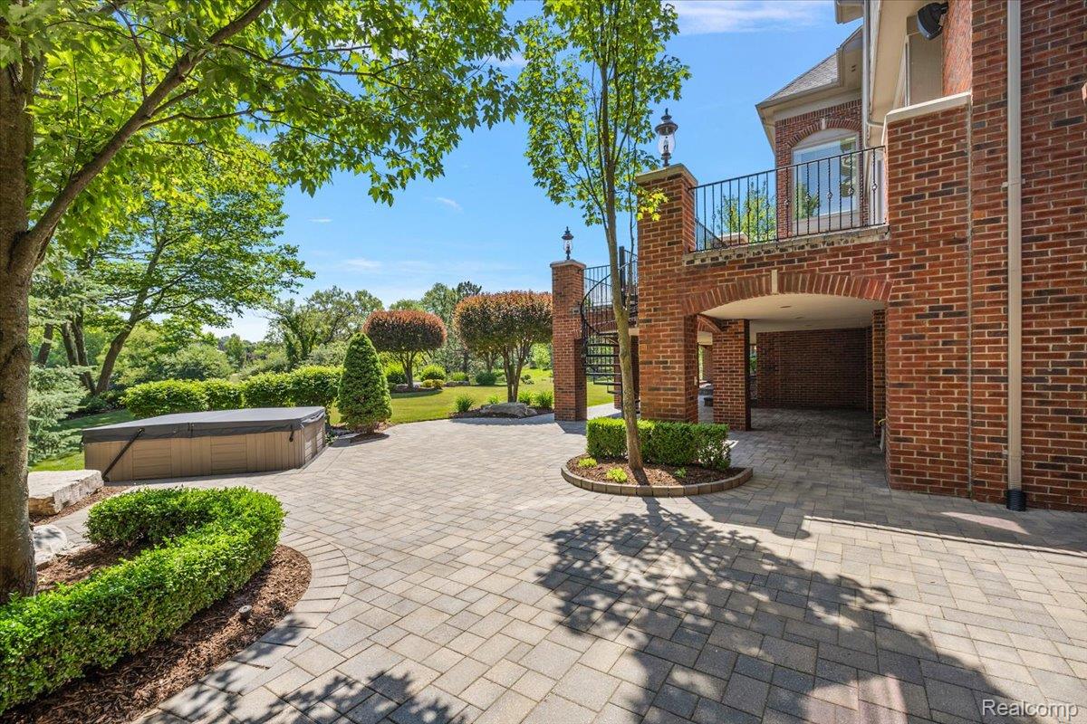 2848 Croftshire Court