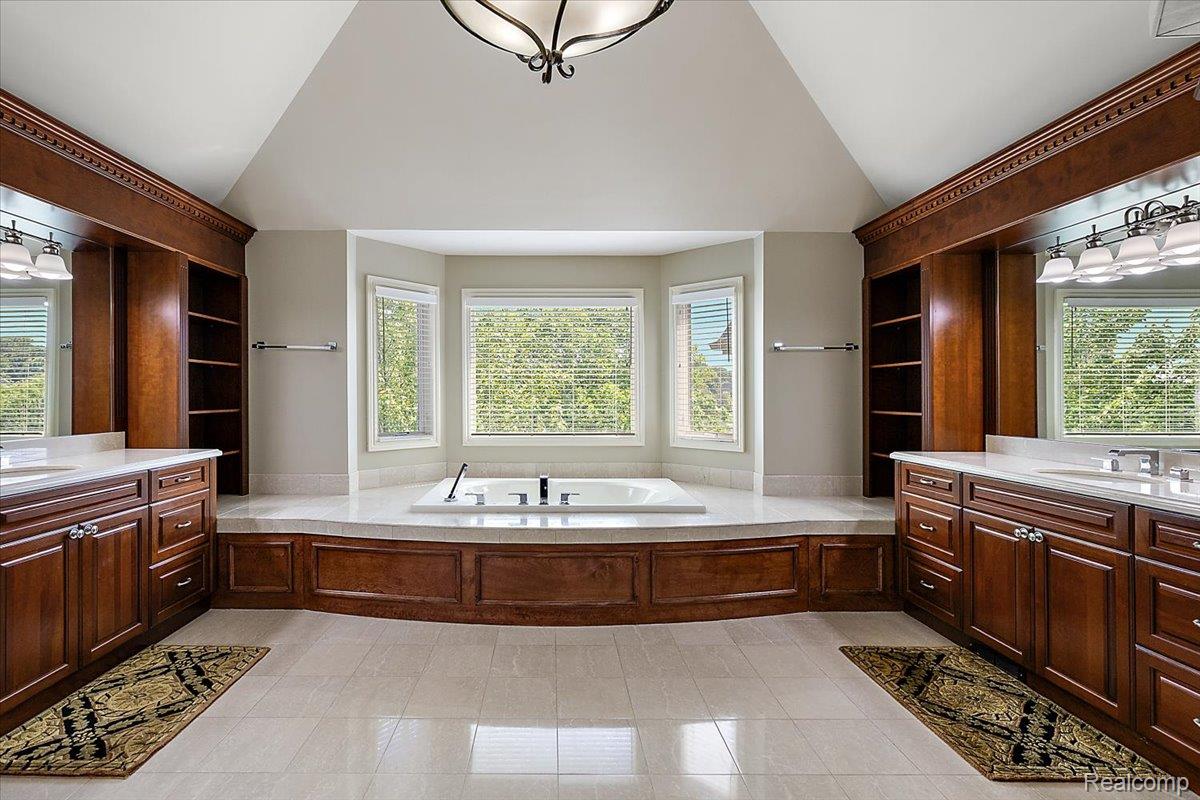 2848 Croftshire Court