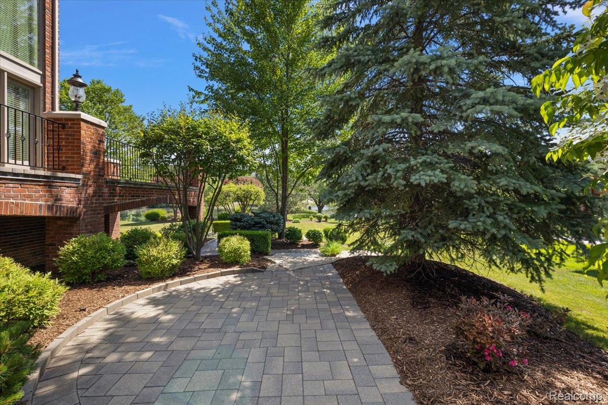 2848 Croftshire Court
