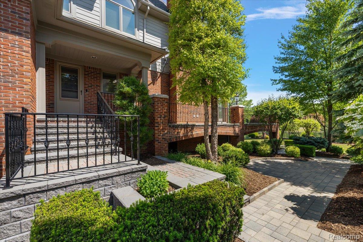 2848 Croftshire Court