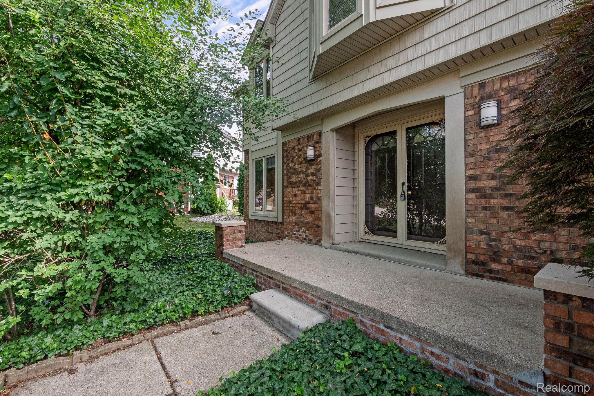 264 Stonetree Circle
