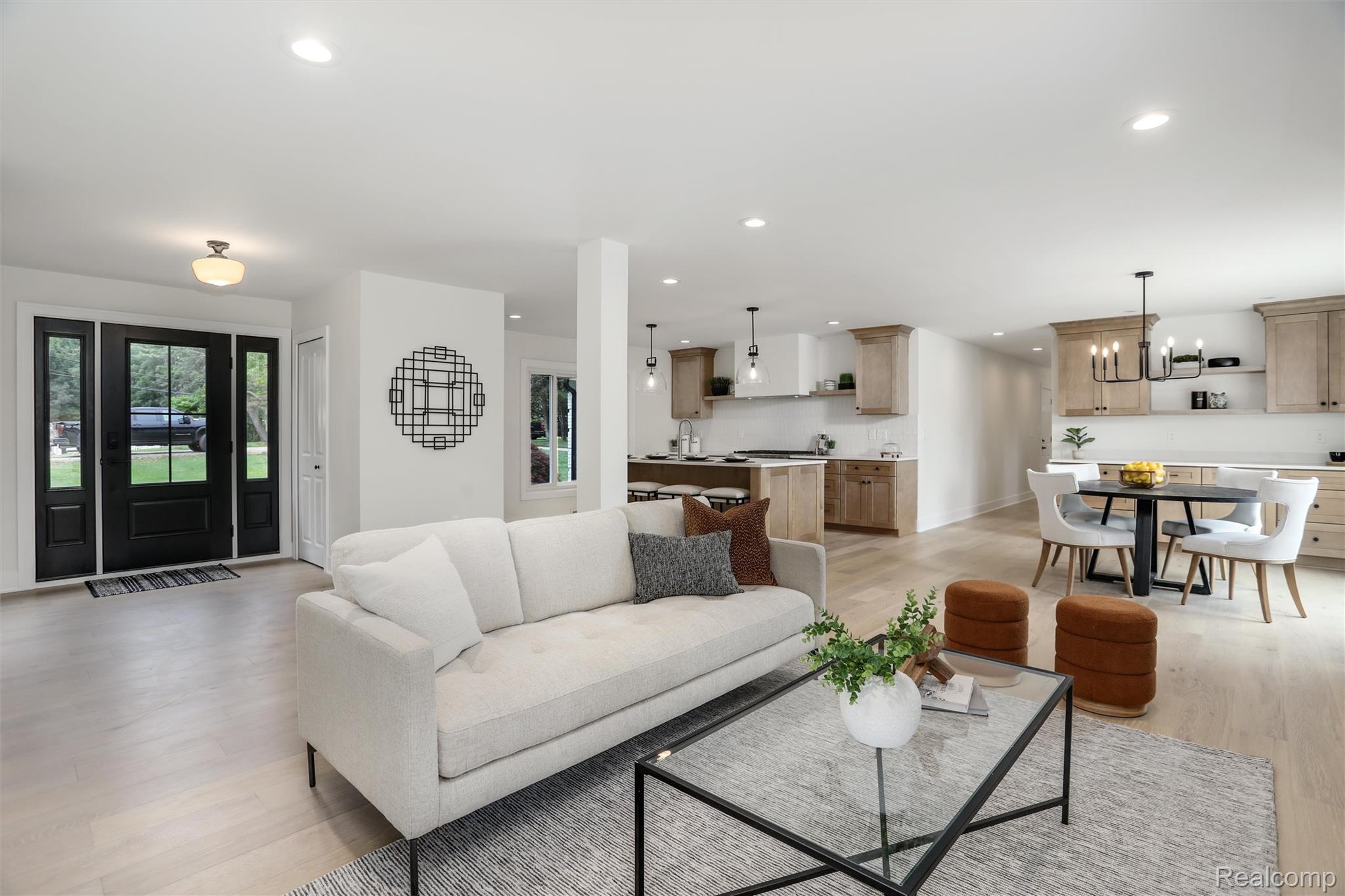 941 Viewland Drive