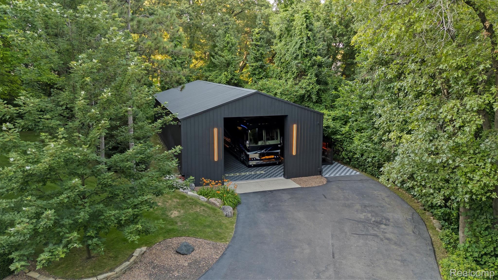 5484 Waldon Road