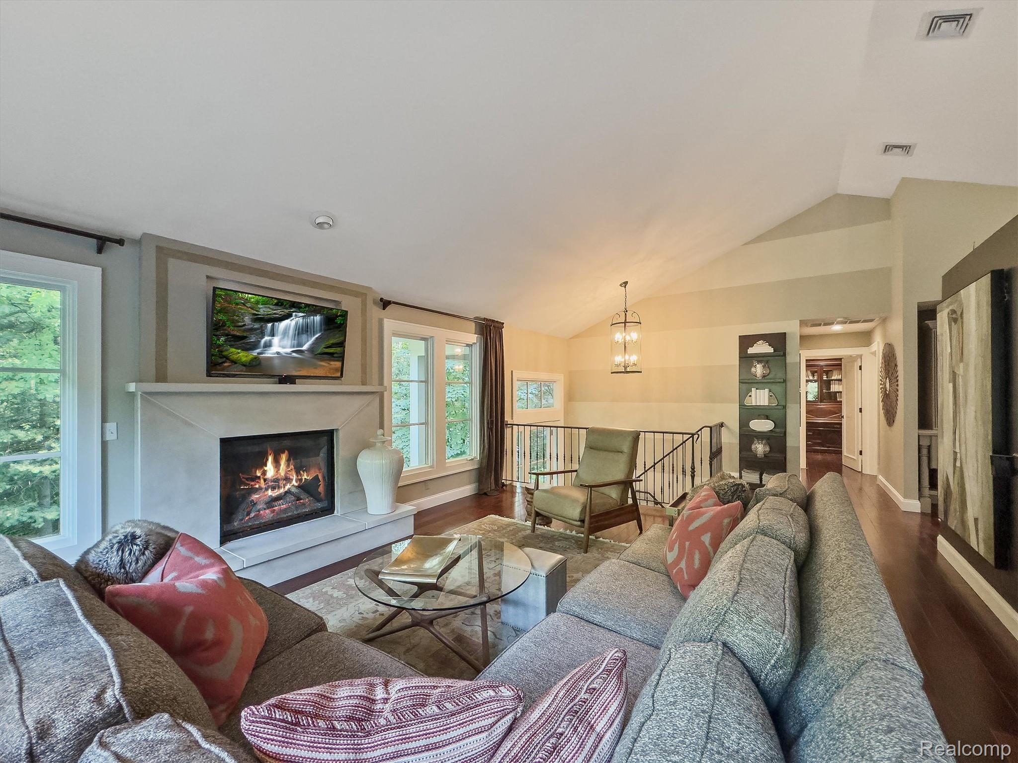 5484 Waldon Road