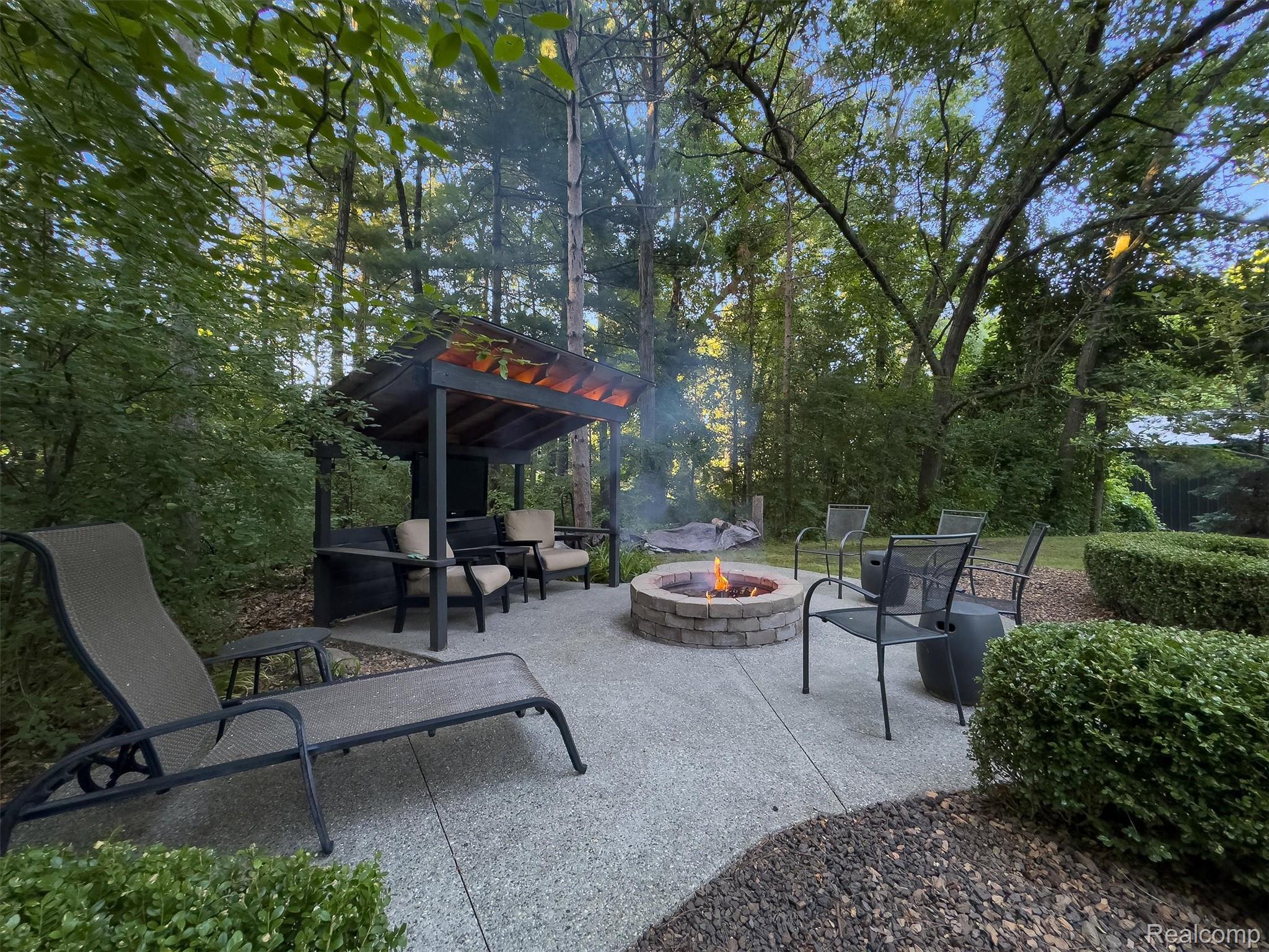 5484 Waldon Road