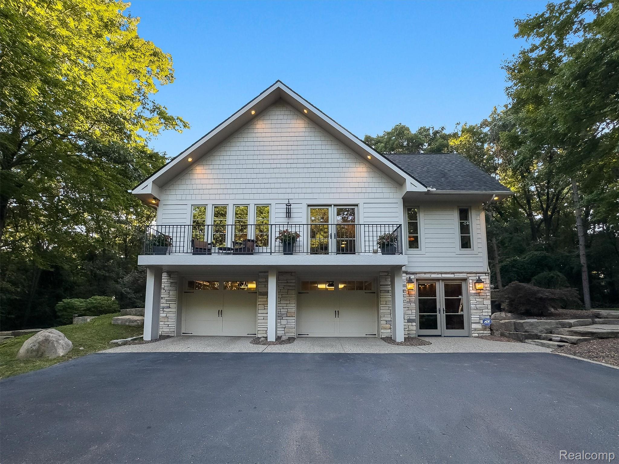 5484 Waldon Road