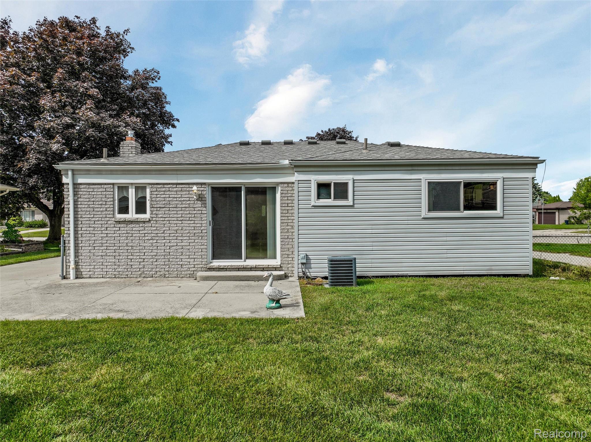 12146 Ontario Drive