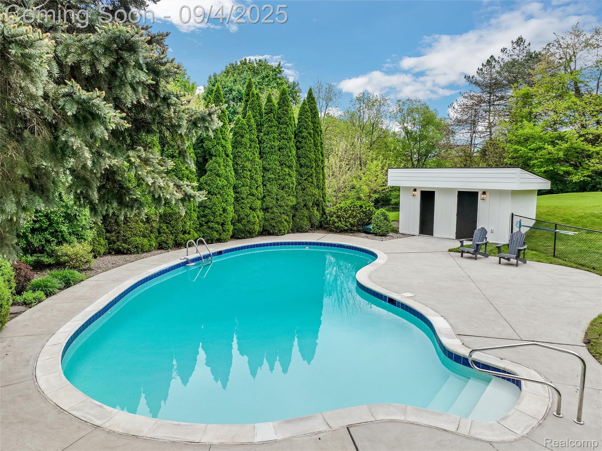 941 Viewland Drive