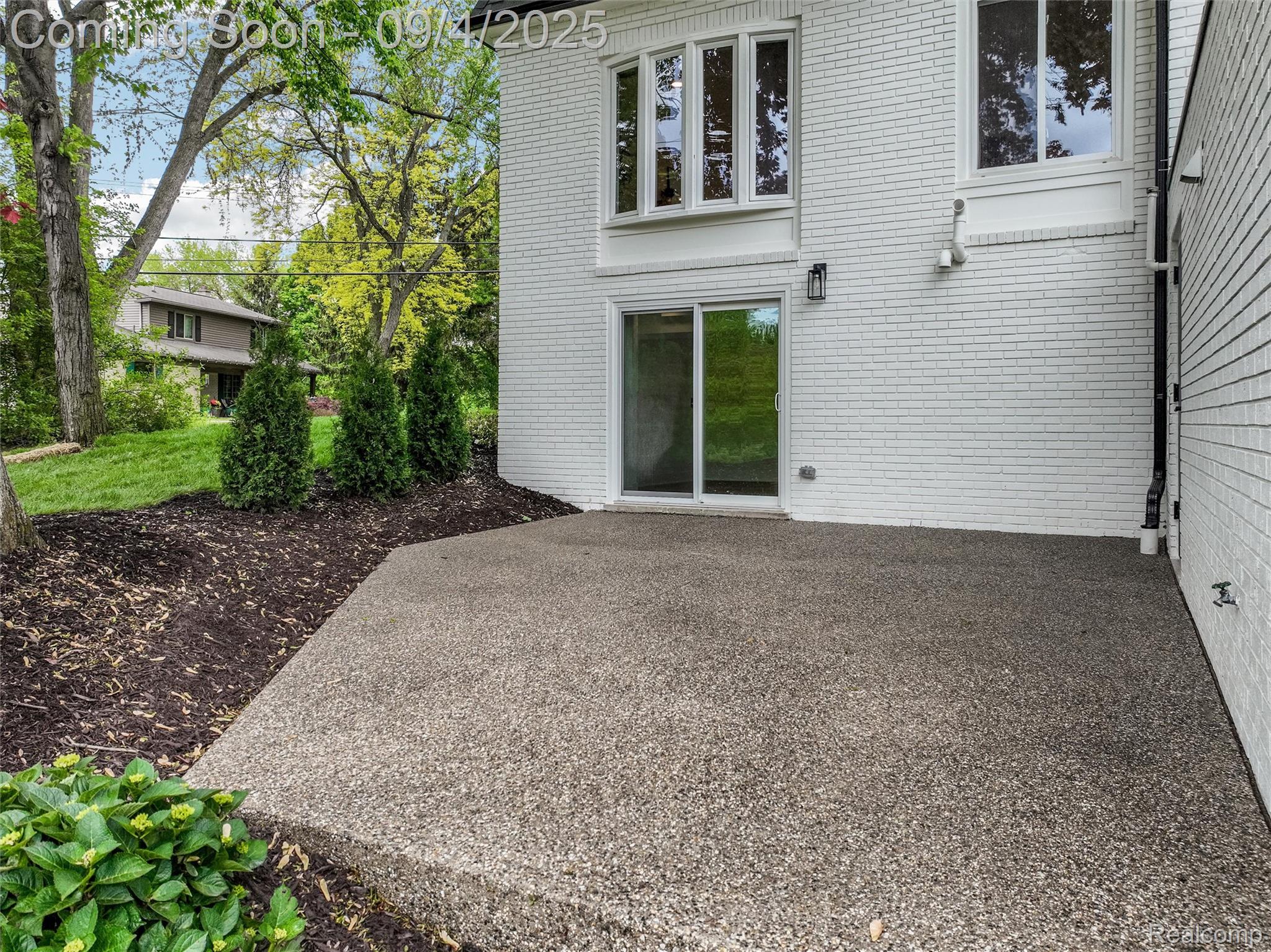 941 Viewland Drive
