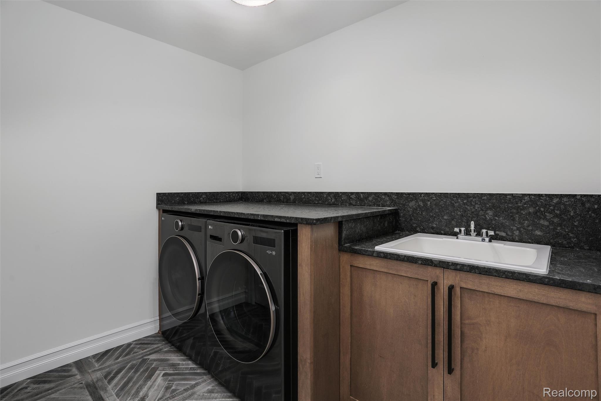 2584 Heights View Court