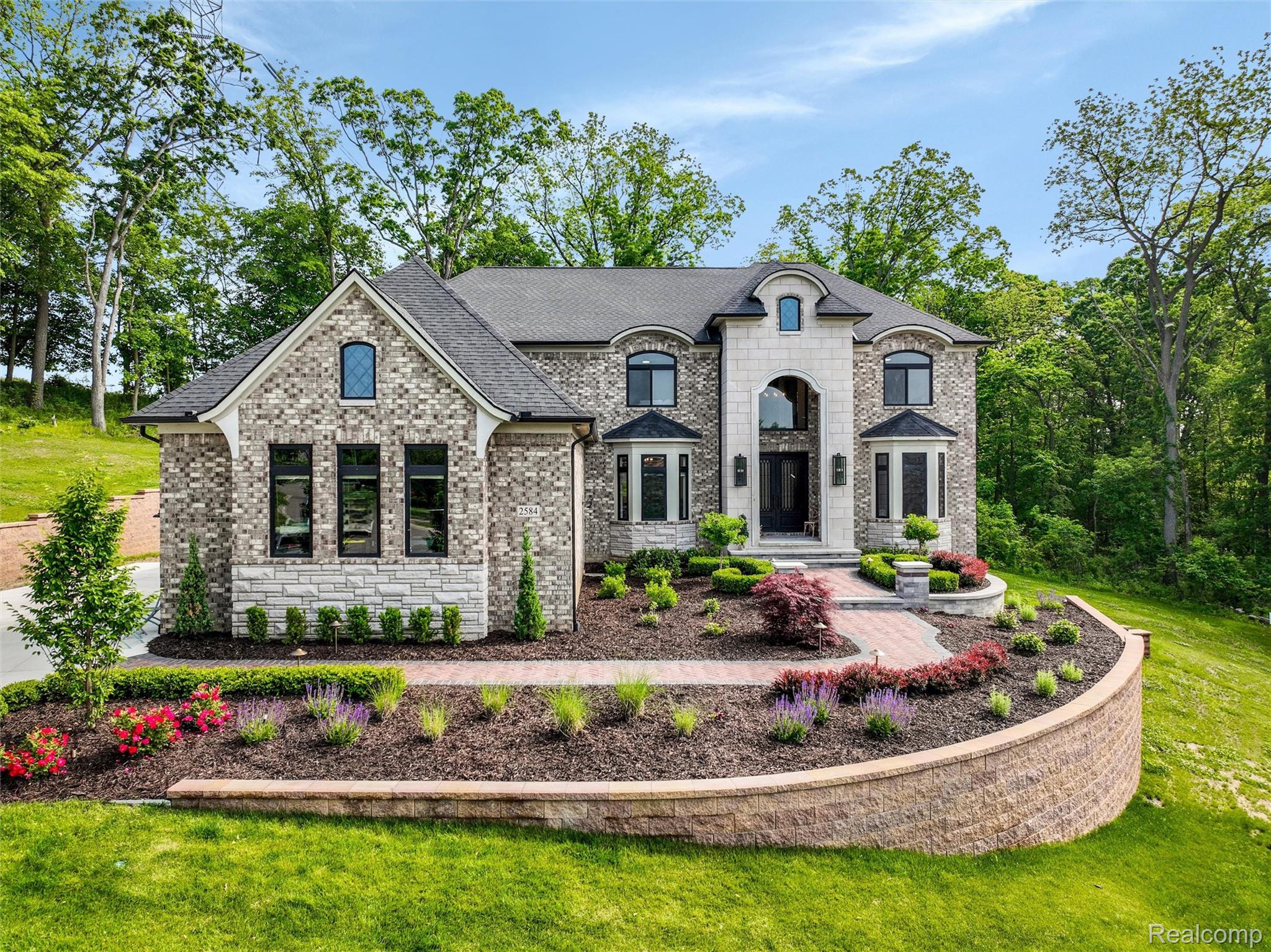 2584 Heights View Court