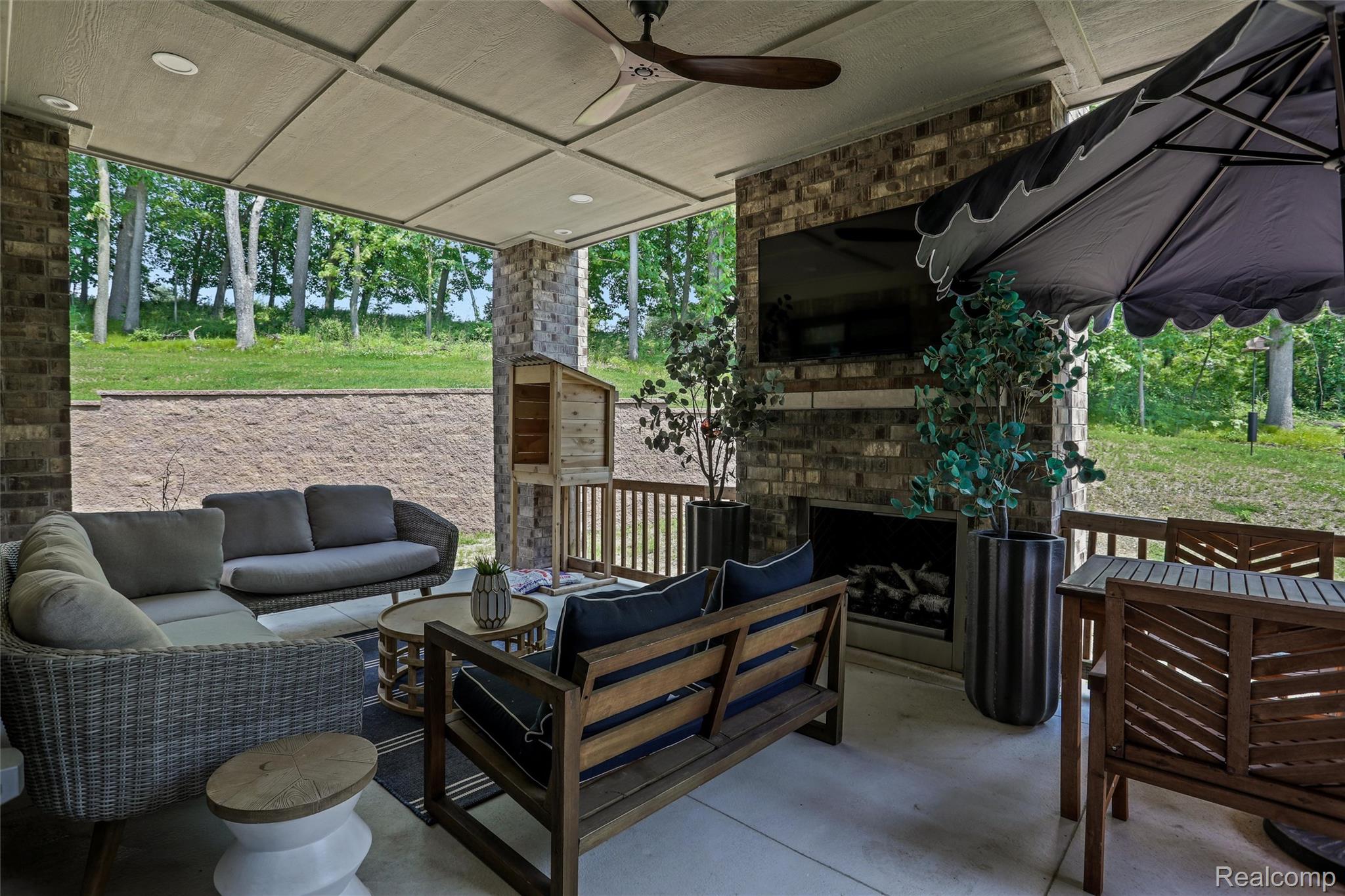 2584 Heights View Court