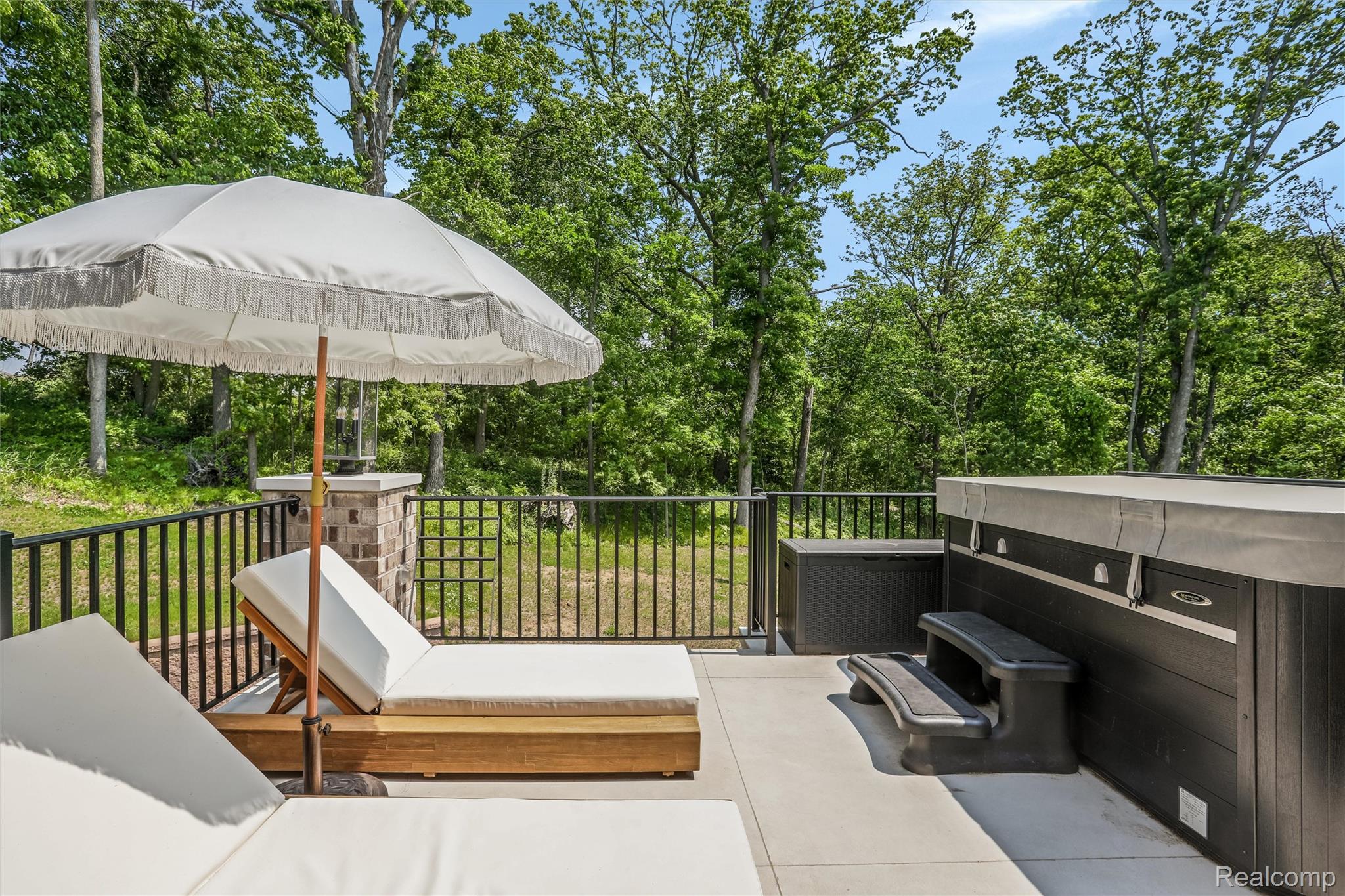 2584 Heights View Court