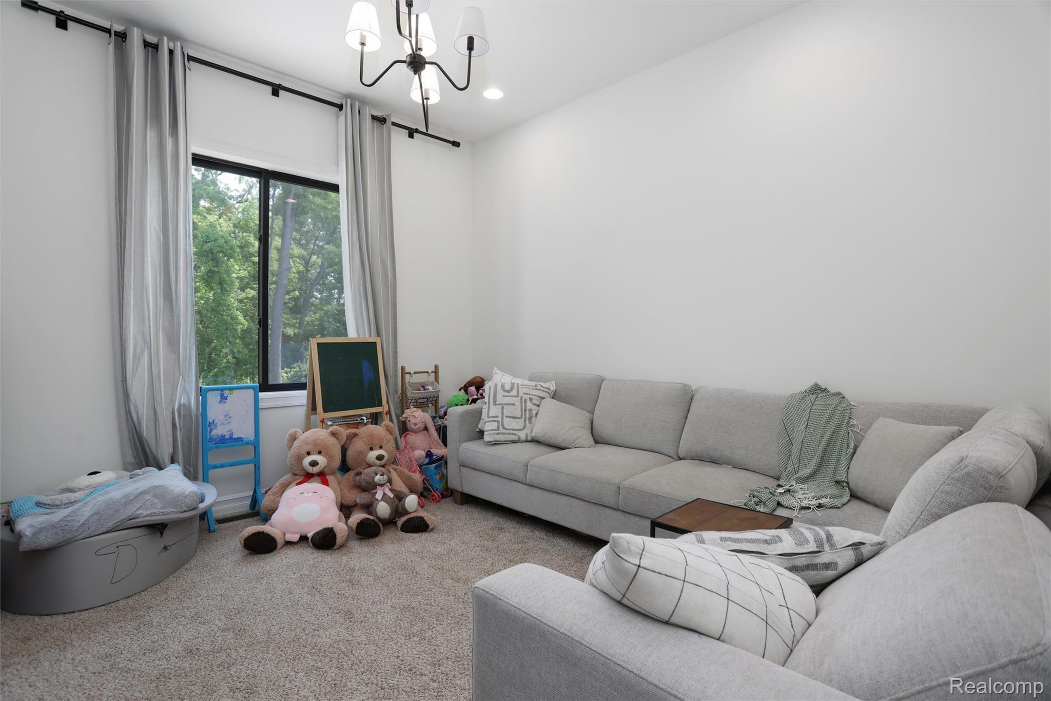 2584 Heights View Court