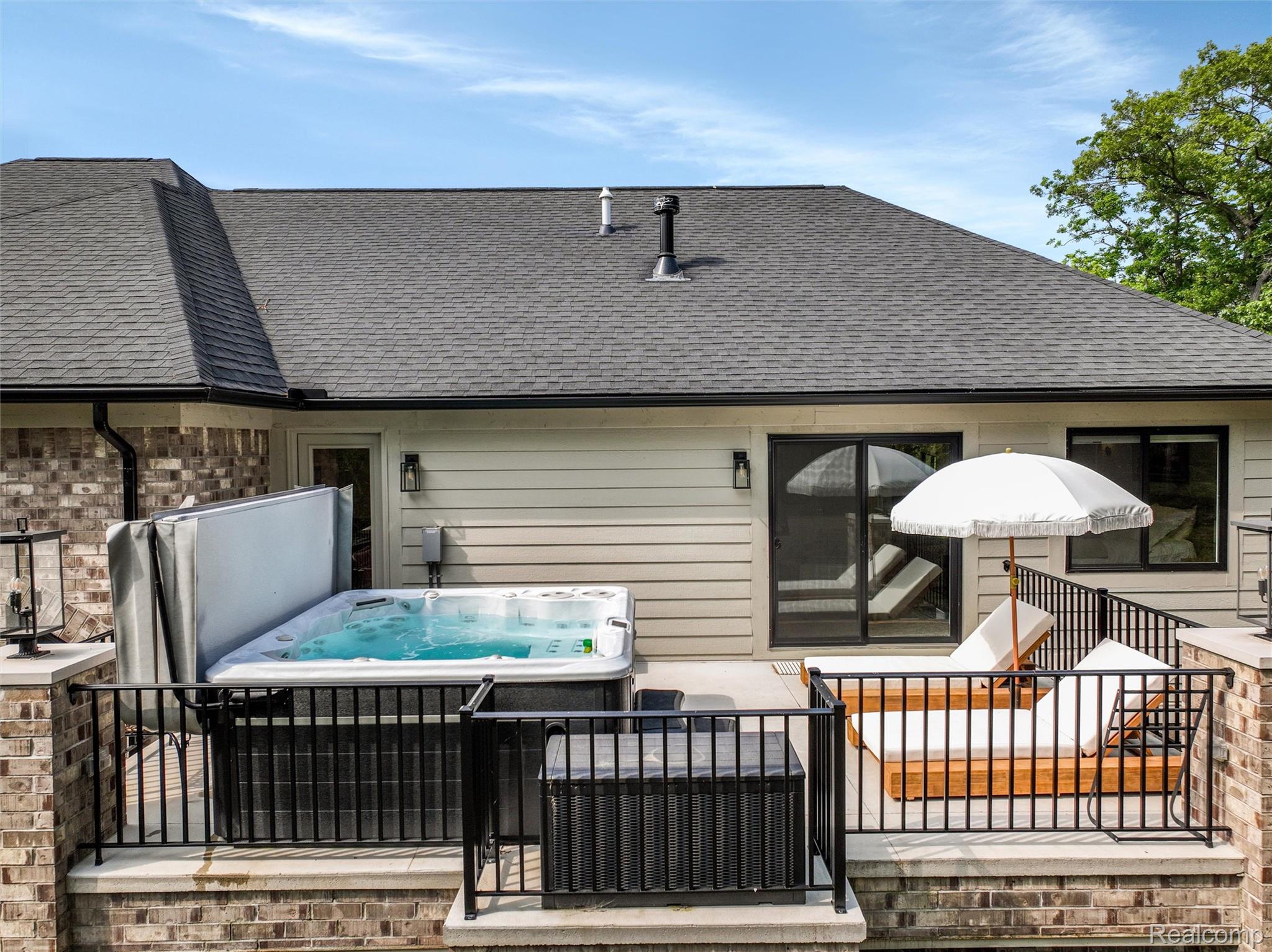 2584 Heights View Court