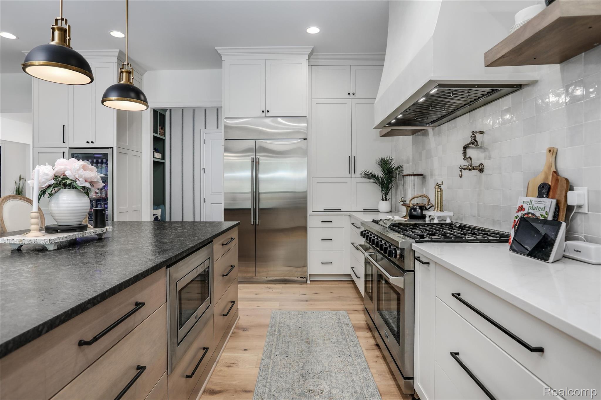 2584 Heights View Court