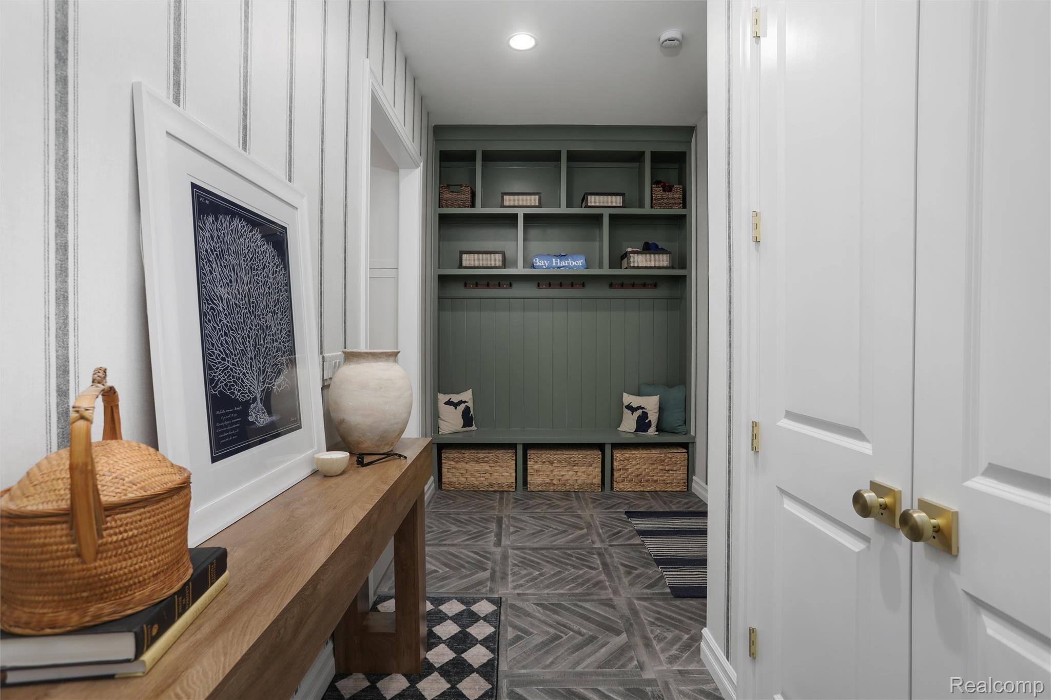 2584 Heights View Court