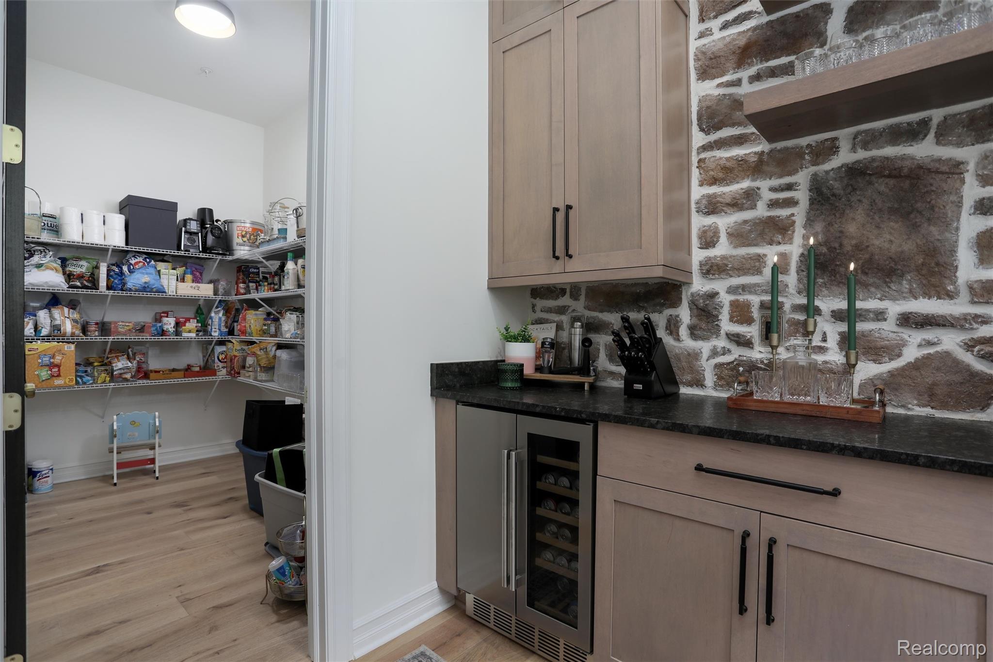 2584 Heights View Court