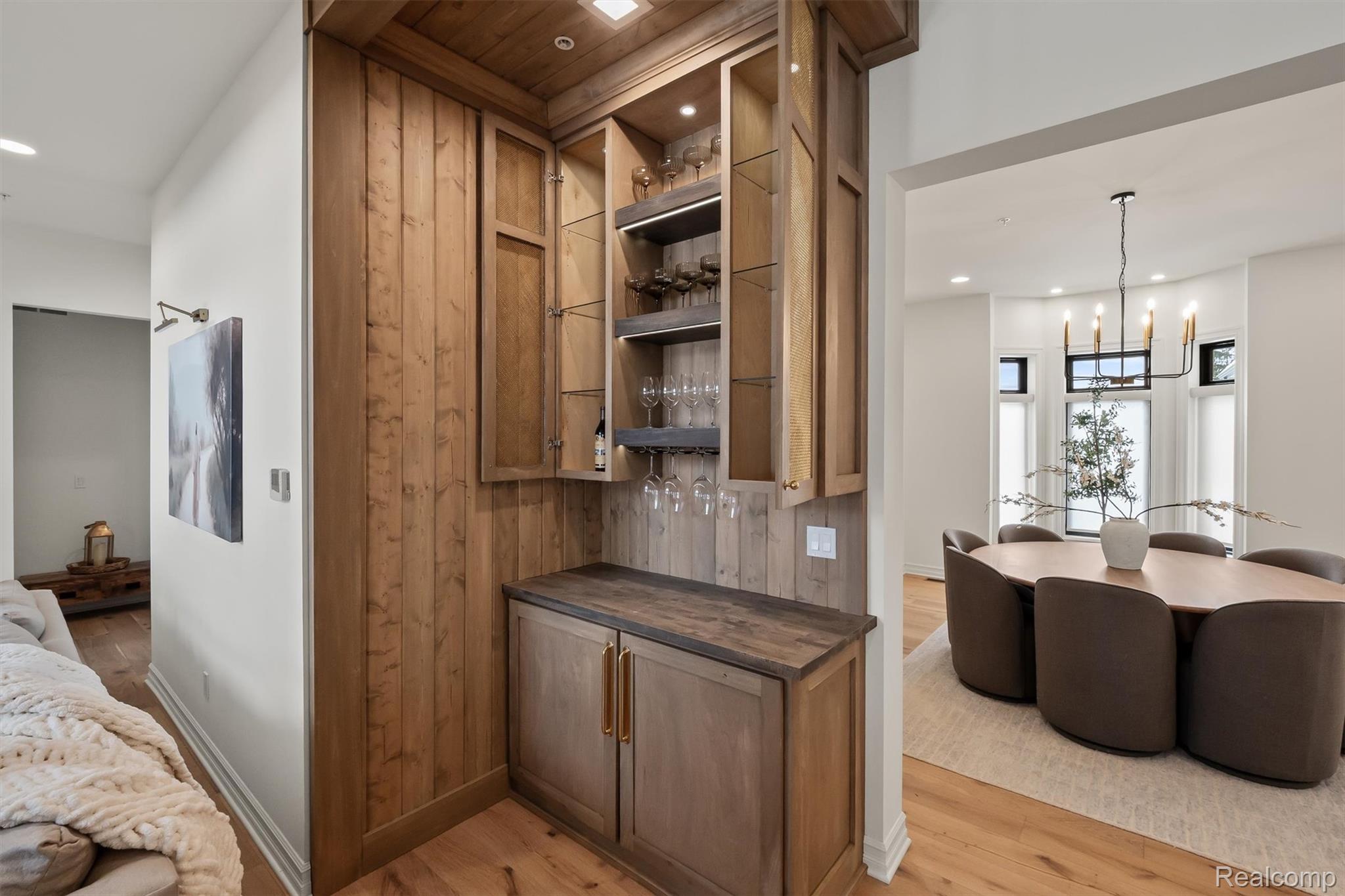 2584 Heights View Court