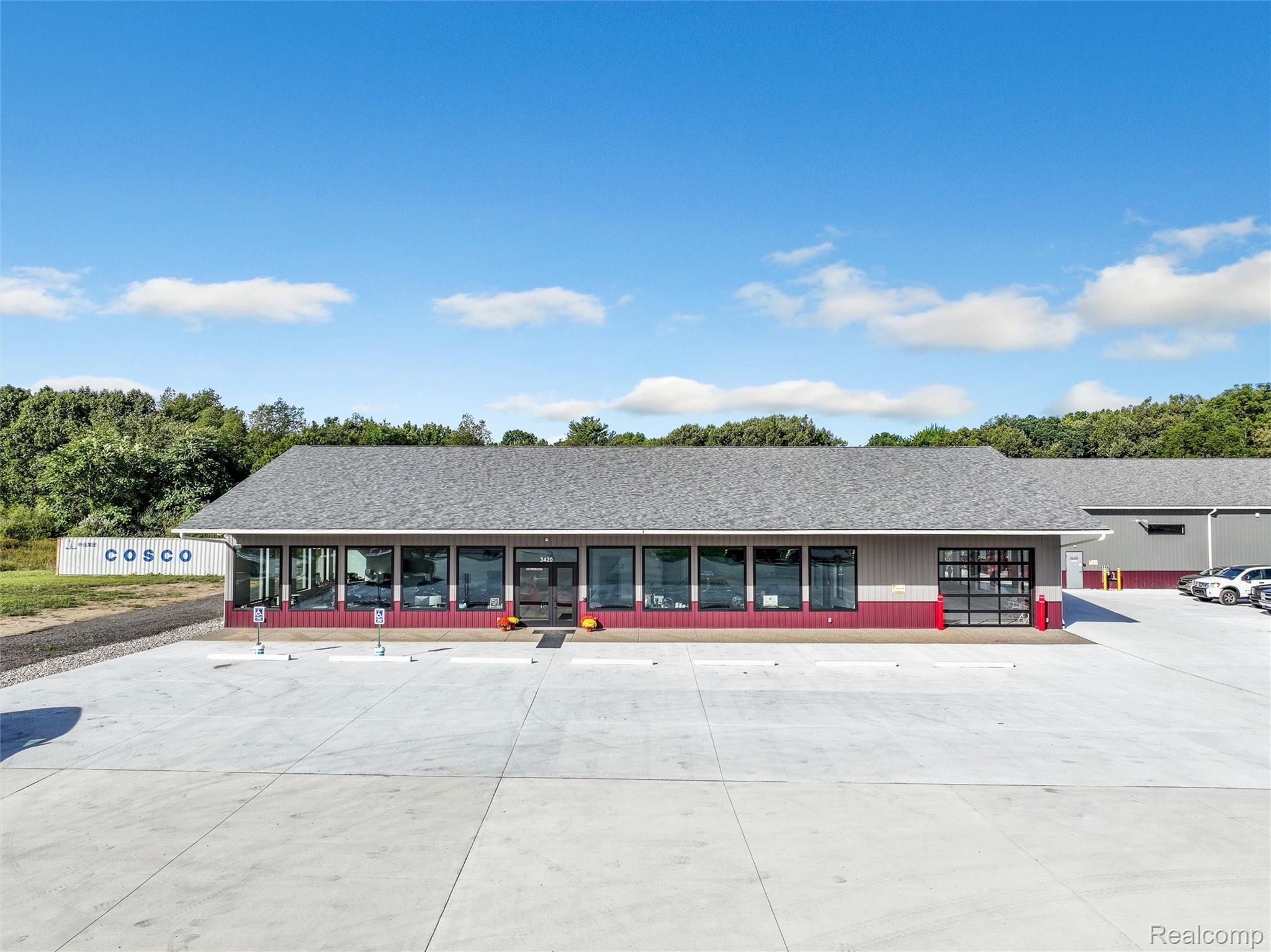 3420 S Lapeer
