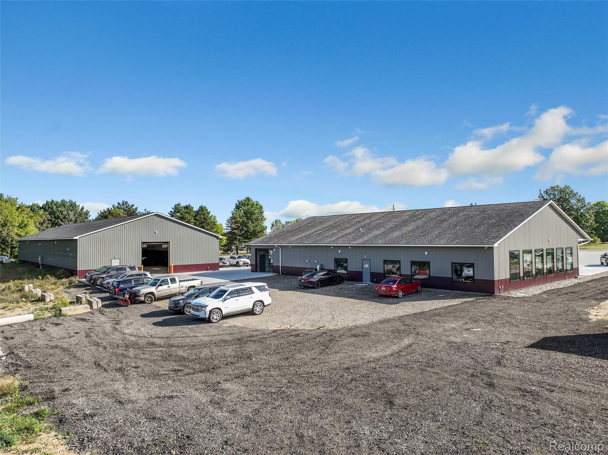 3420 S Lapeer