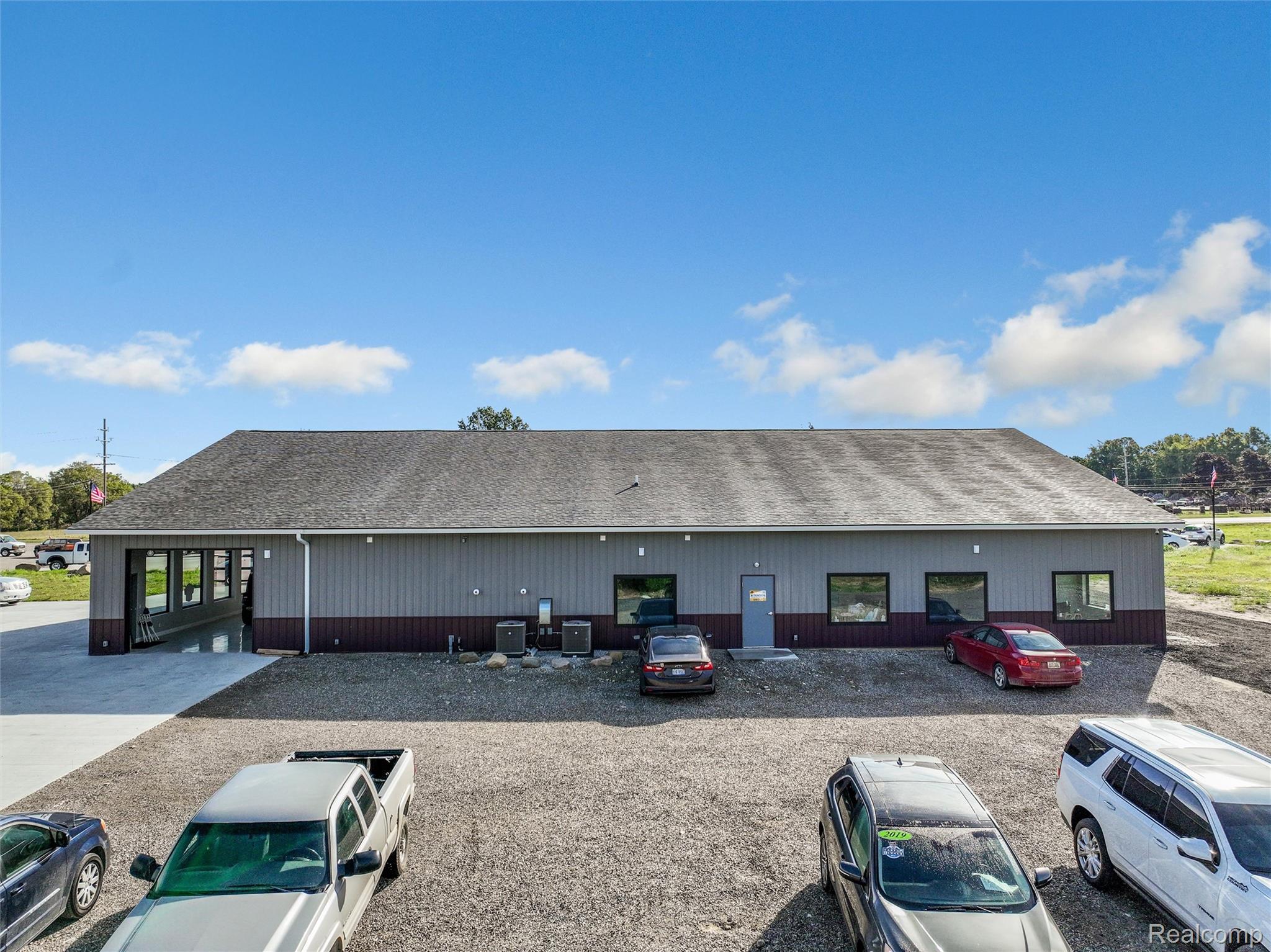 3420 S Lapeer