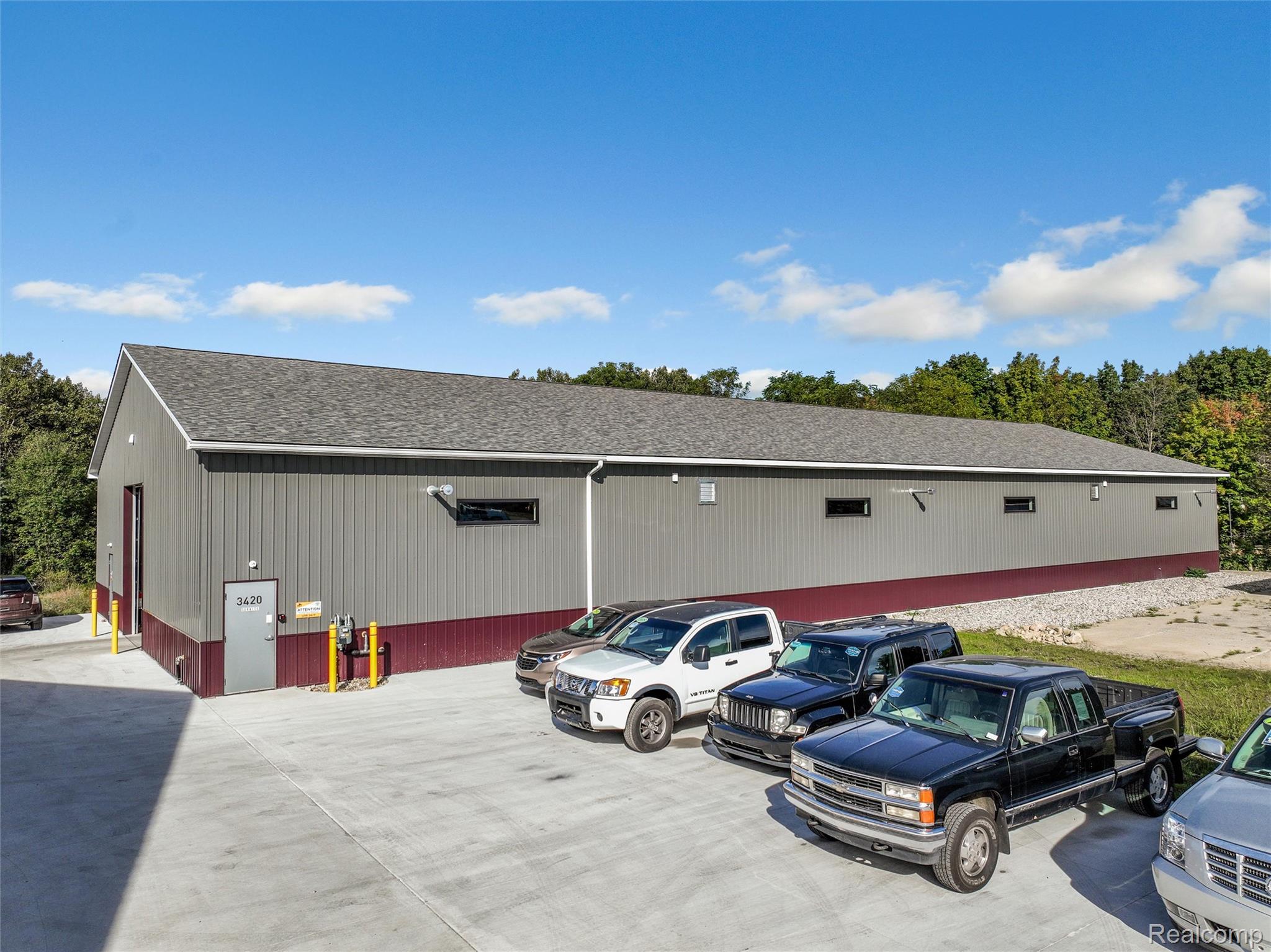 3420 S Lapeer