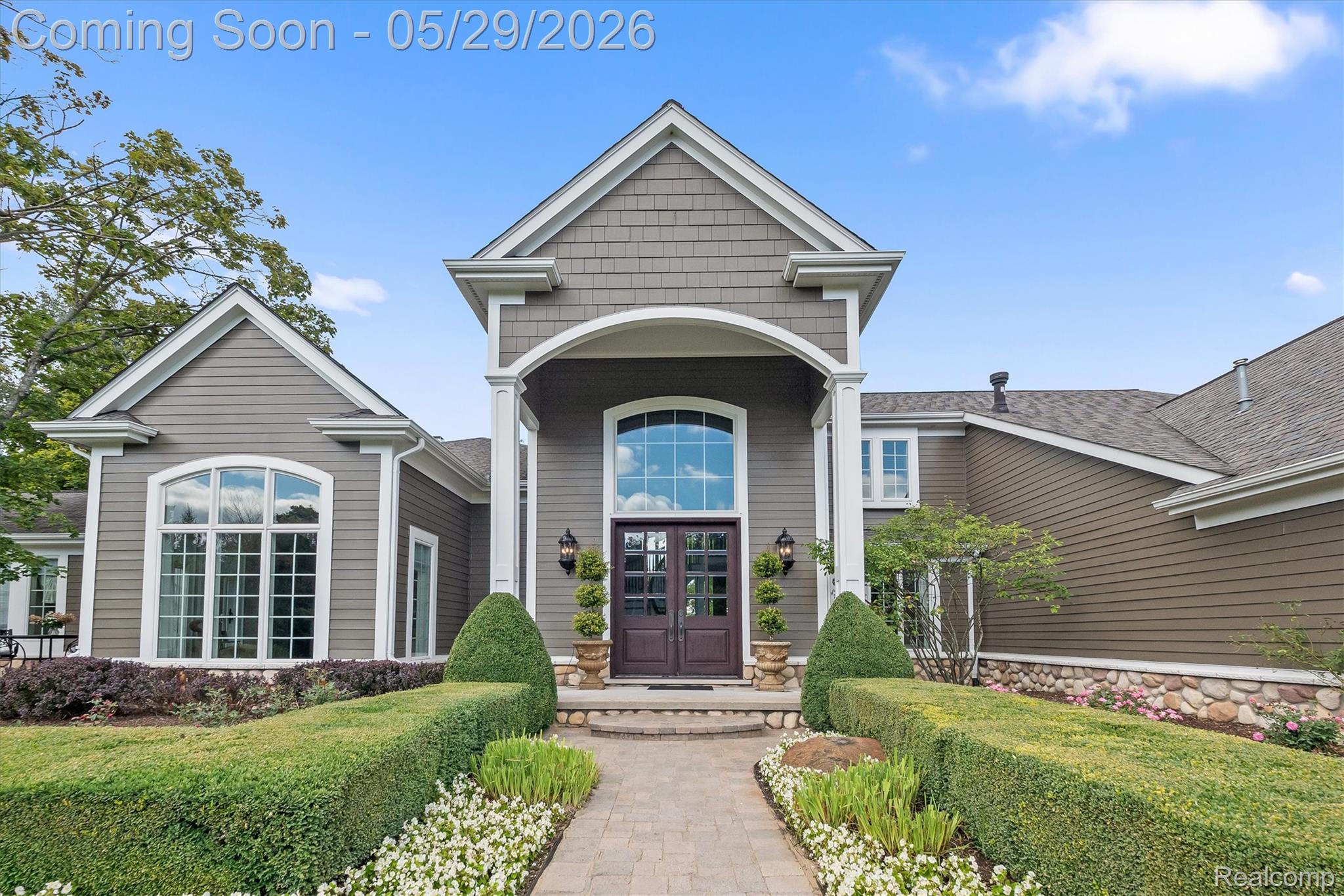 864 Pine Needle Trail