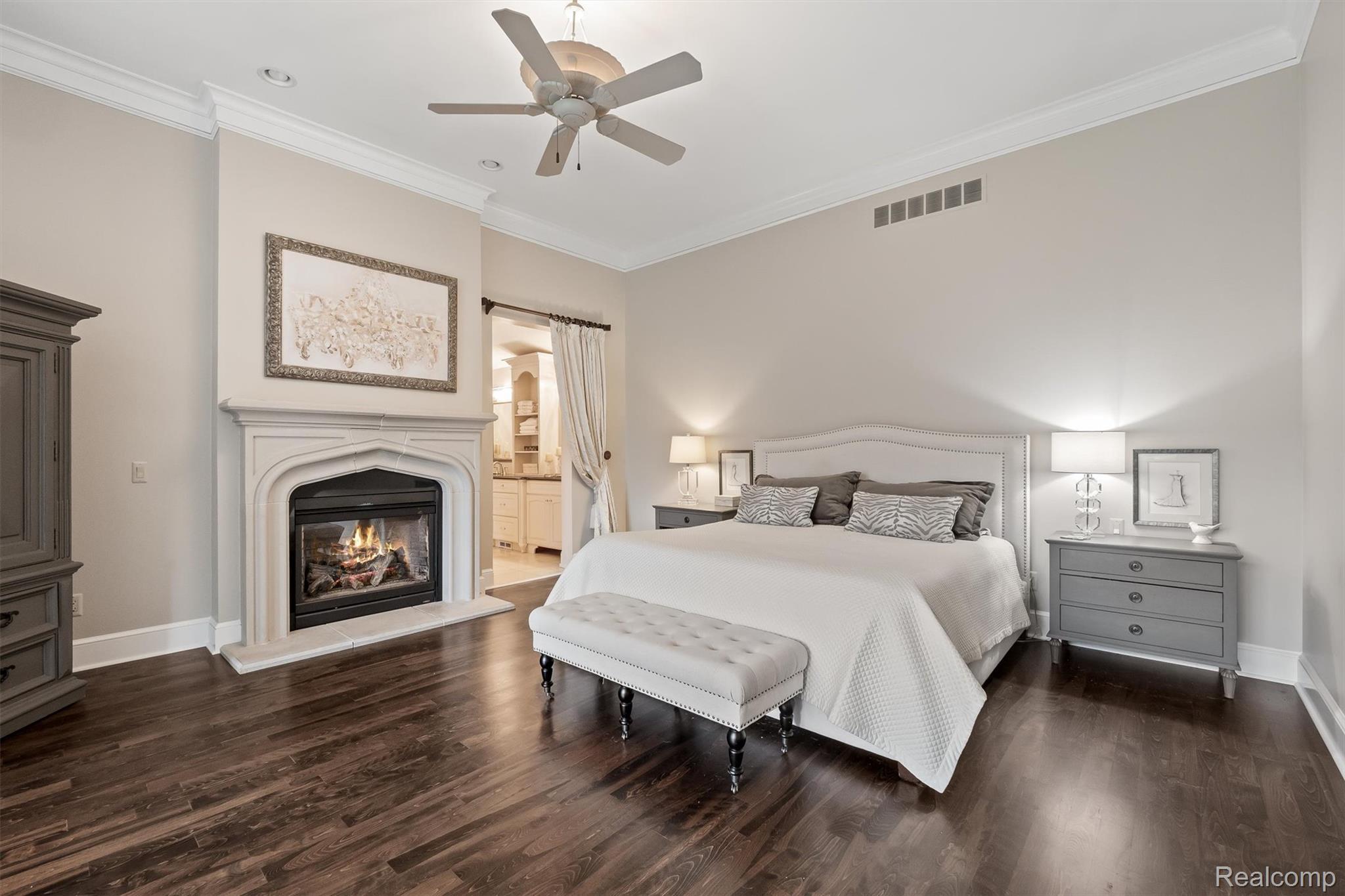 864 Pine Needle Trail