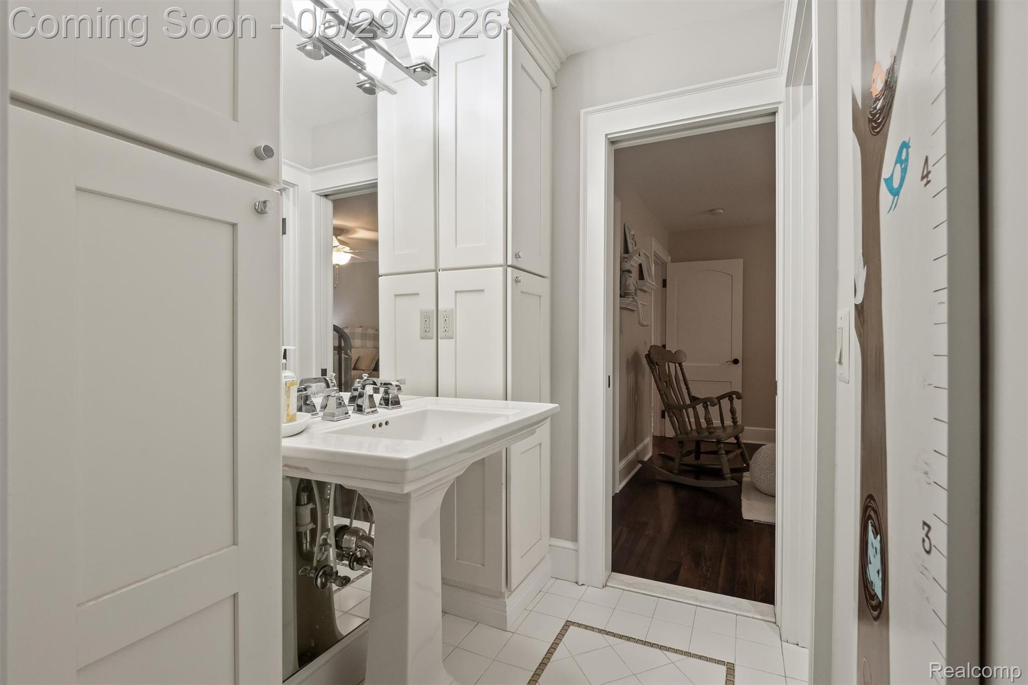 864 Pine Needle Trail