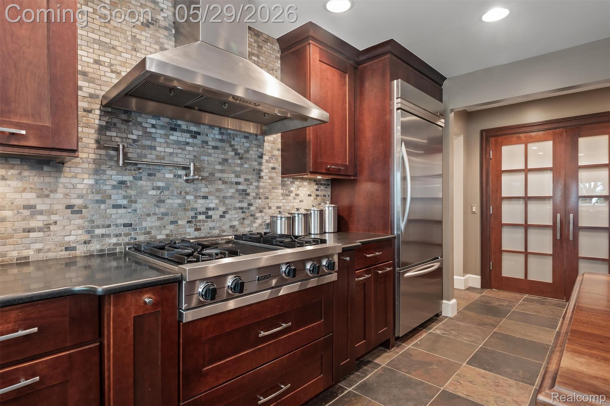 864 Pine Needle Trail