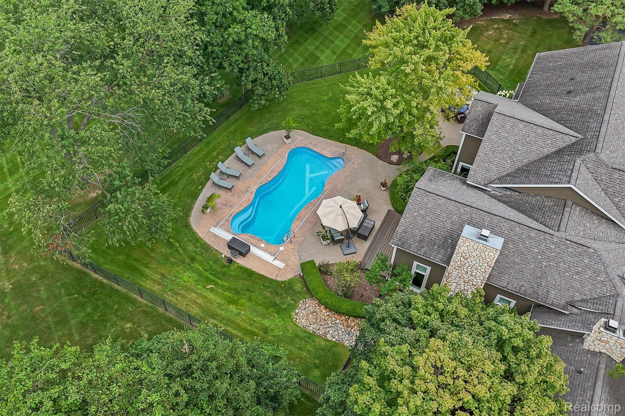 864 Pine Needle Trail