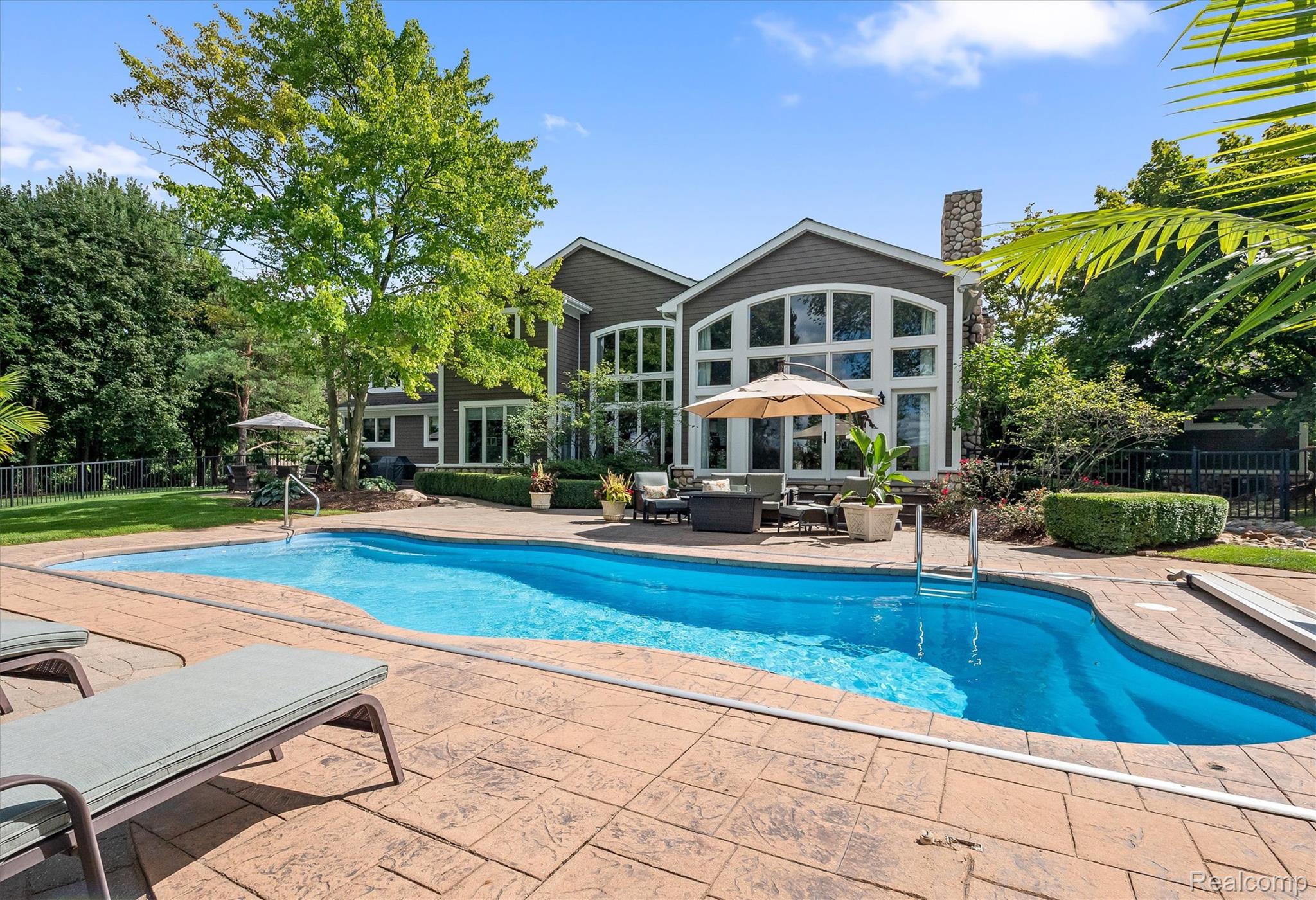 864 Pine Needle Trail