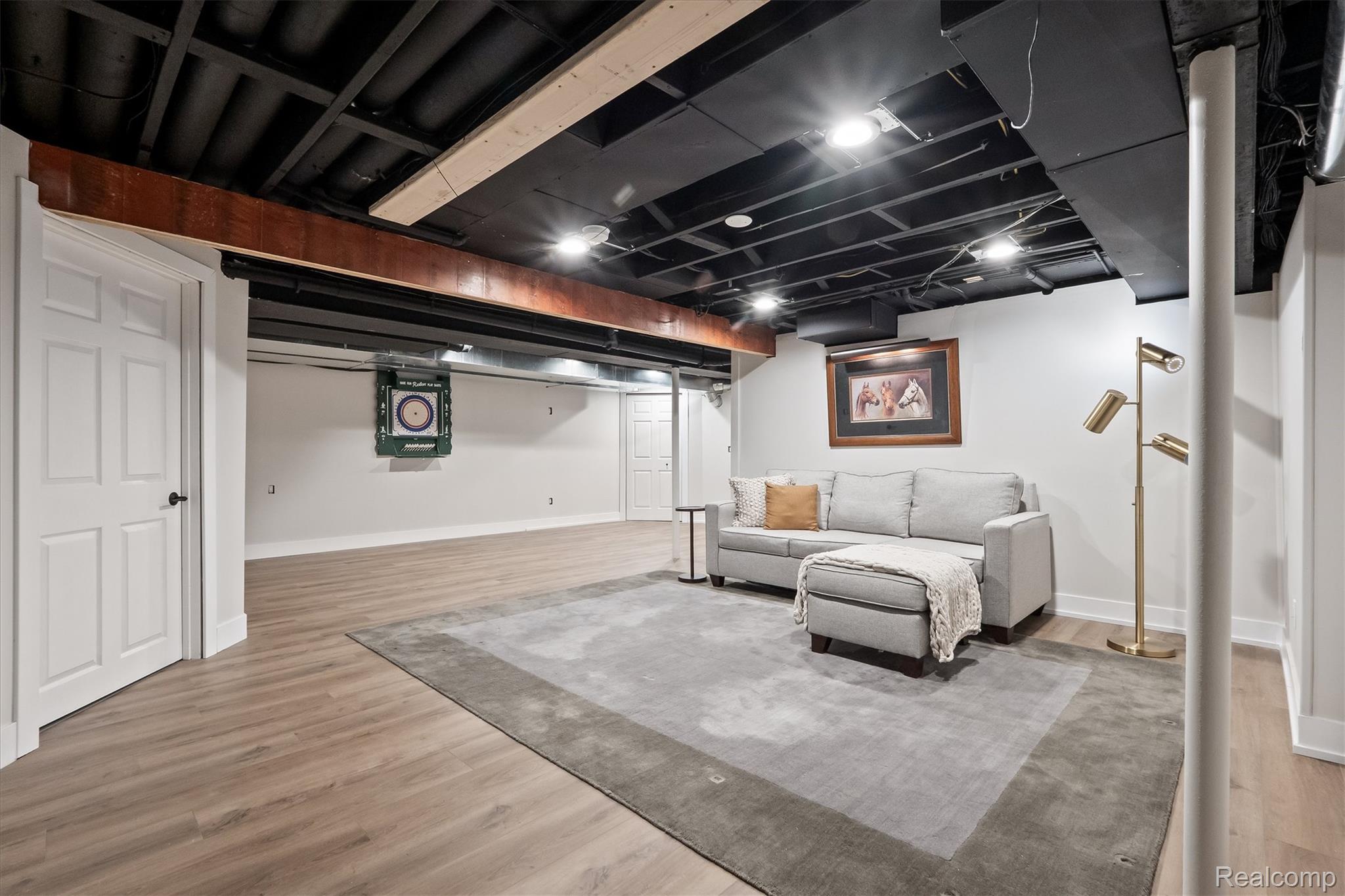 864 Pine Needle Trail
