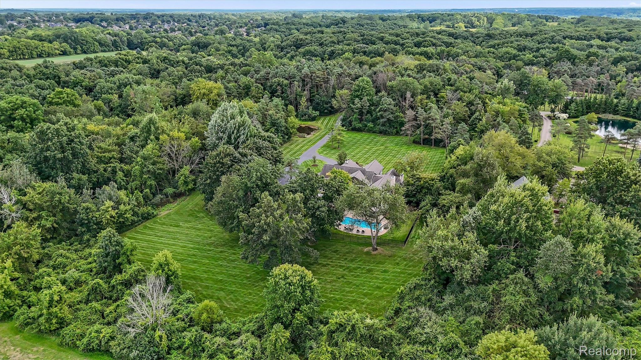 864 Pine Needle Trail