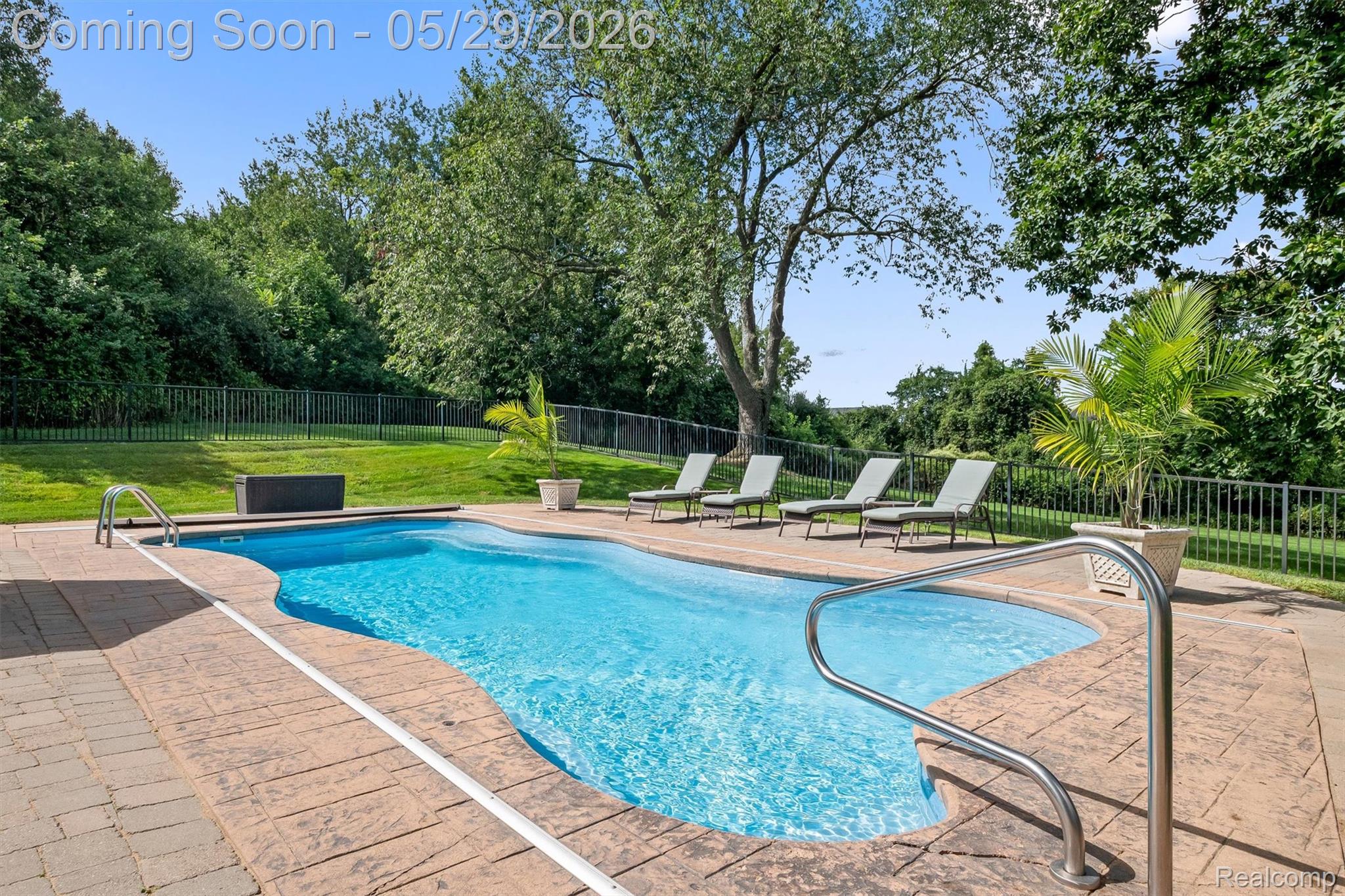 864 Pine Needle Trail